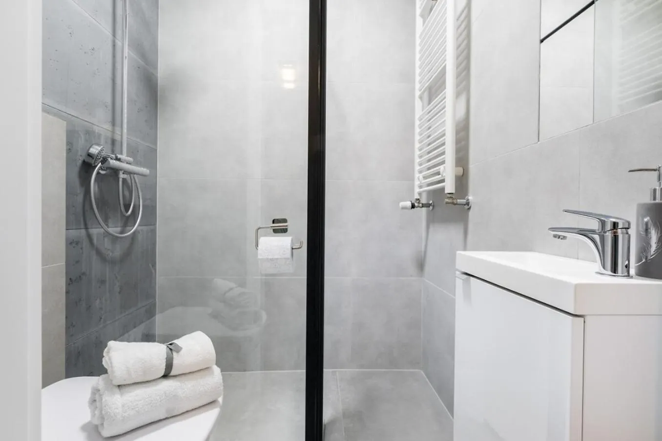 Modern 70M Apartment With Private Garden Metro وارسو